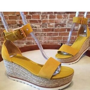 NWT Marc Fisher Women's Zako Suede Espadrille Wedges - Yellow  Size 6 WW
